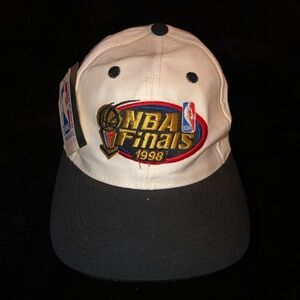 Logo 7 NBA Finals 1998 White and Black Baseball Cap - Official Licensed